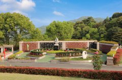 “不立碑，不占地”：我们选择让性命，以更浪漫的方式一连